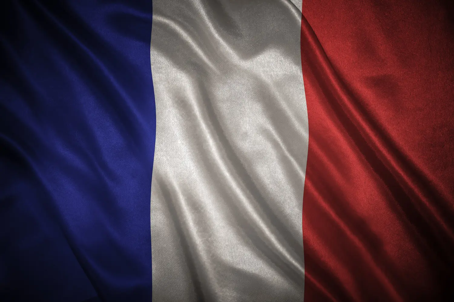 Bandeira da França representando a importância de aprender francês
