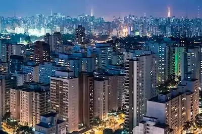 Visão de prédios na cidade de São Paulo, representando o serviço de Tradução Juramentada SP